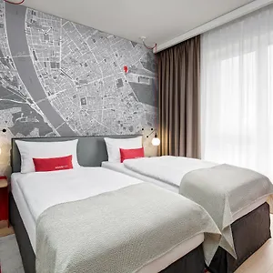 **** Otel Intercityhotel Macaristan